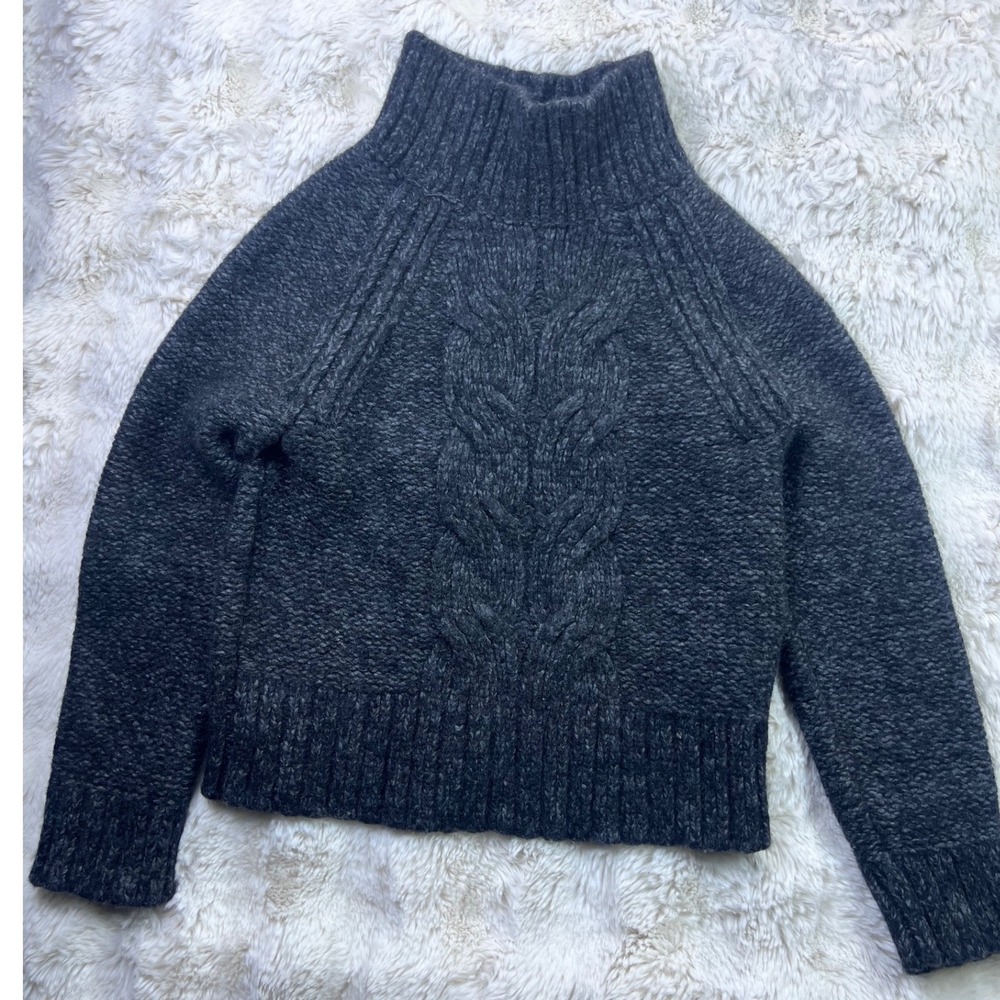 Banana Republic Italian Yarn Cable Knit Mock Neck Sweater Gray XS. A39